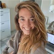 Profesora de Español para Extranjeros con un máster universitario que me cualifica para ello. Nuestras clases serán dinámicas y te garantizo el aprendizaje!